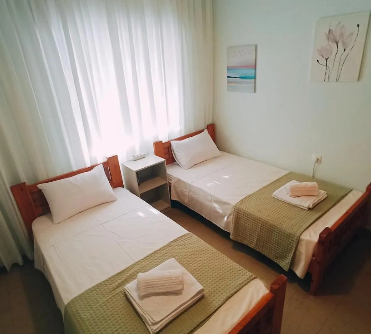 Carnations Studio Nea Plagia Apartment