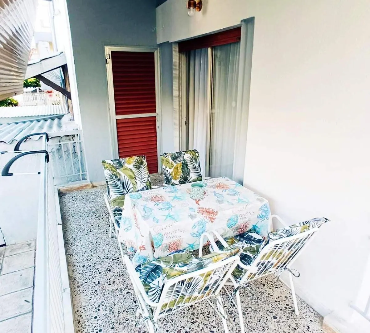 Apartment Carnations Studio Nea Plagia